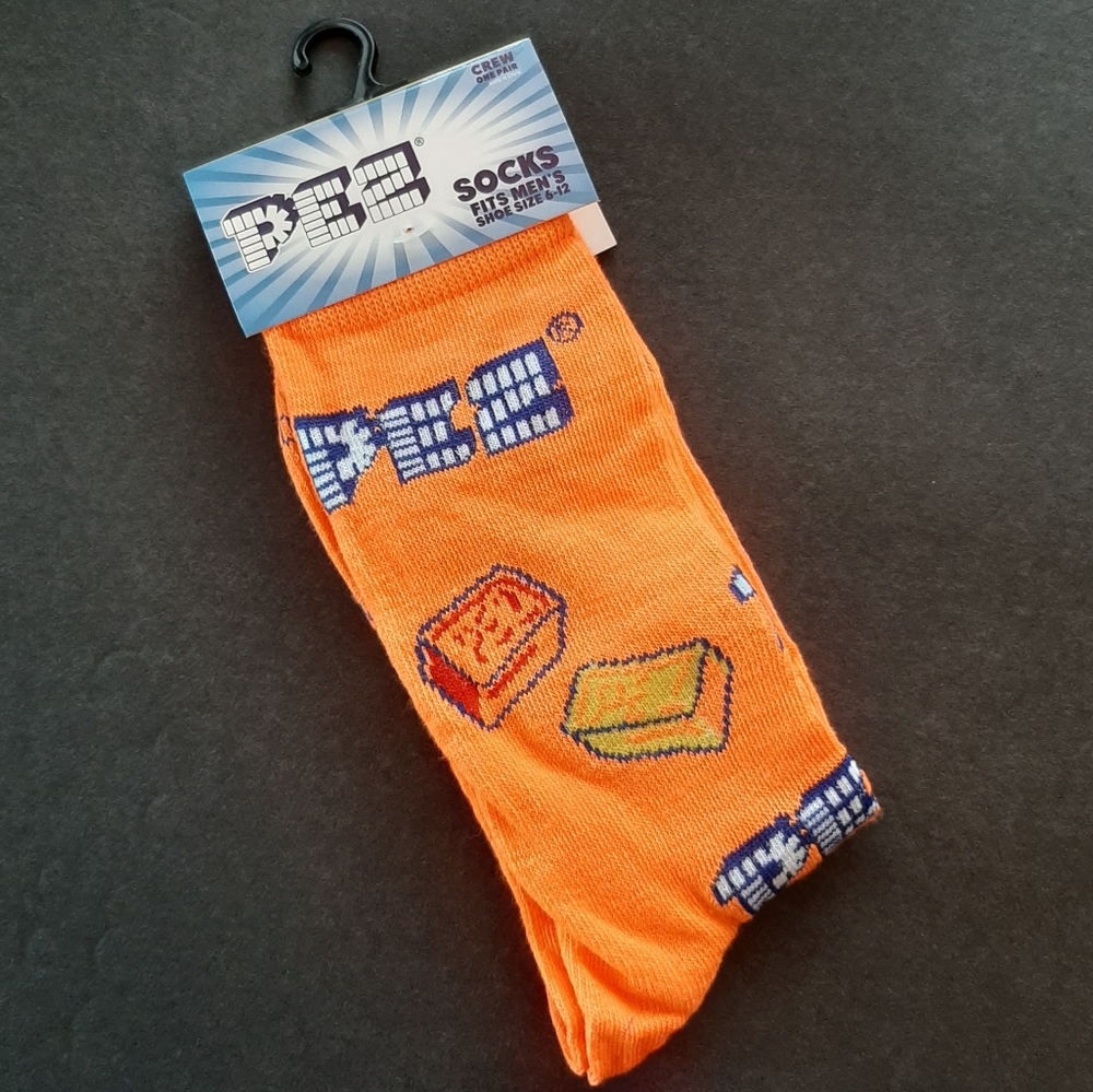 PEZ Socks Men's Shoe Size 6-12 Orange 1-Pair Retro Fun Novelty Crew Socks